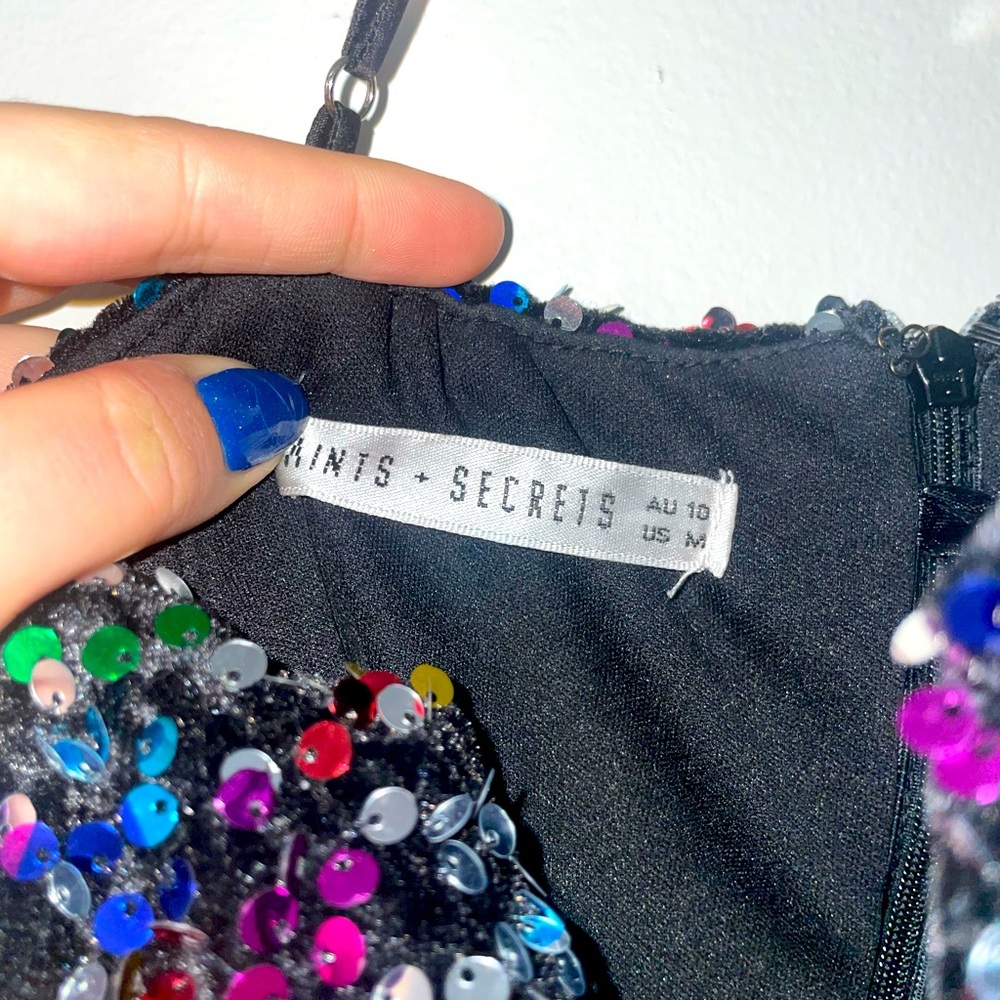 Selfie Leslie Dress - Picture 4 of 5